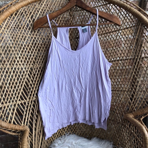 Lavender Sleeveless Tank Top - Picture 1 of 4